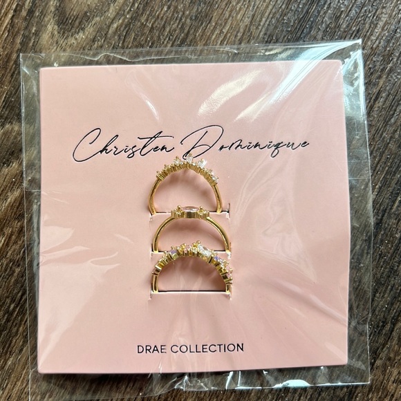 FEMININITY RING SET - Picture 2 of 4